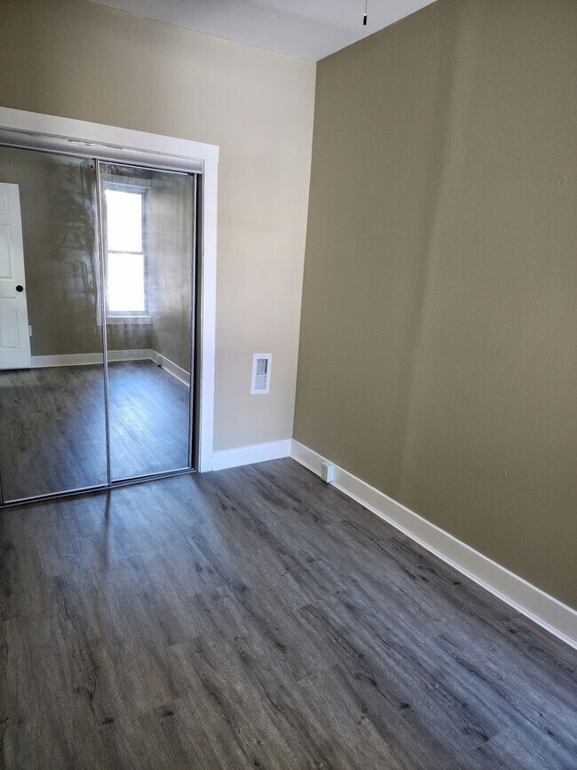 Building Photo - Charming, Fully Renovated 3-Bedroom Home in Baltimore City – Available Now!