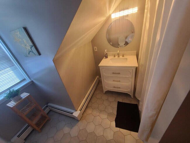 Building Photo - 56 Longmont St