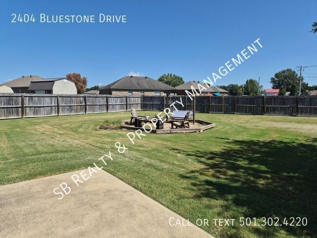 Building Photo - 2404 Bluestone Dr