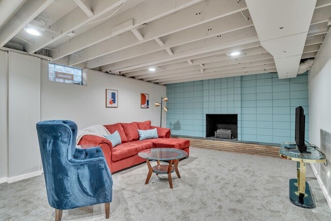 Building Photo - 1525 Arborview Blvd