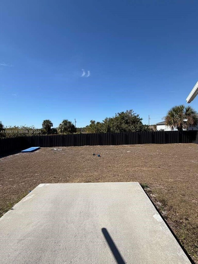 Building Photo - 3125 Kanek Cir