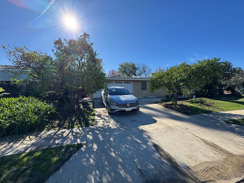 Building Photo - 22438 Califa St