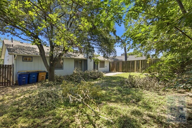 Building Photo - 9002 Marsh Dr