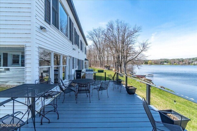 Building Photo - 15 Chase Ln