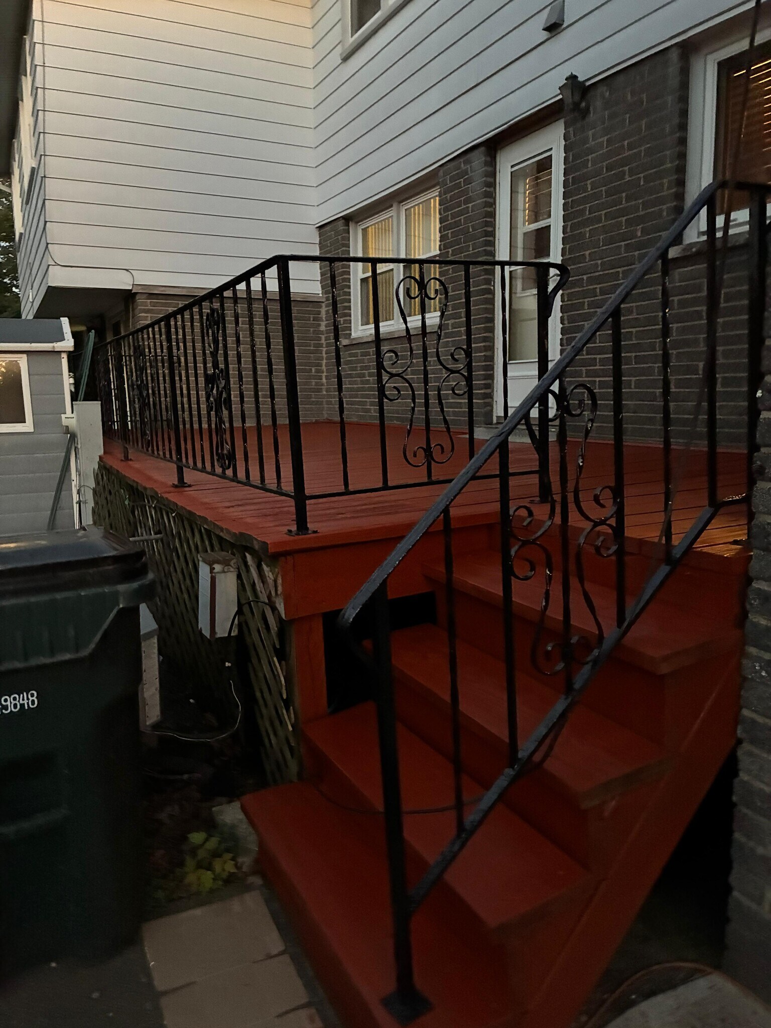 Building Photo - 7108 W Niles Ave