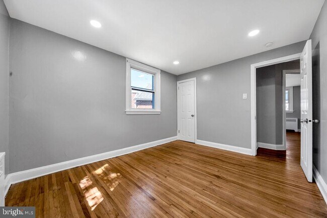 Building Photo - 524 Wiltshire Rd