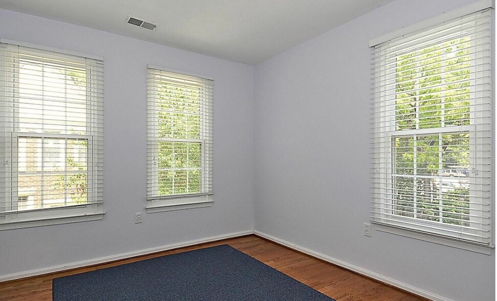 Bedroom #3 upstairs - 1127 Fairview Ct