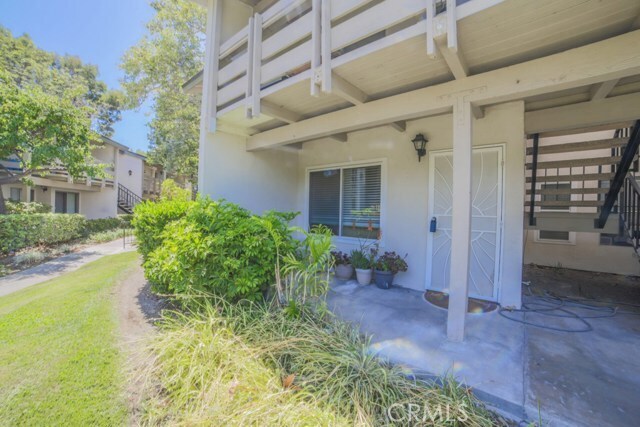 Building Photo - 23732 Hillhurst Dr