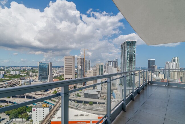 Building Photo - 90 SW 3rd St