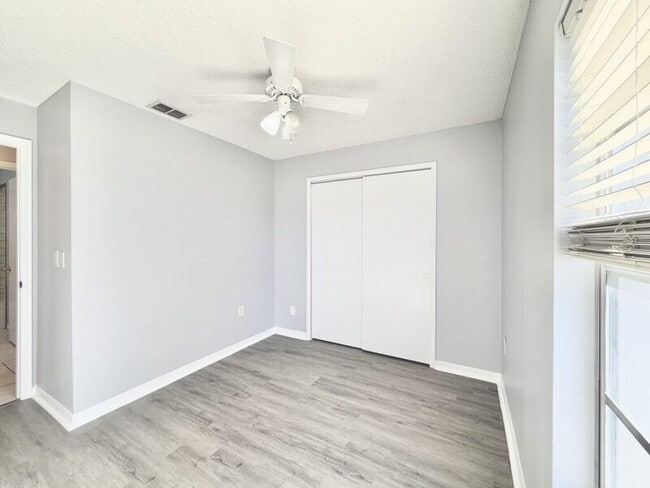 Building Photo - 3455 Countryside Blvd