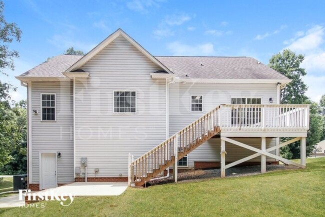 Building Photo - 4104 Ballard Farm Rd