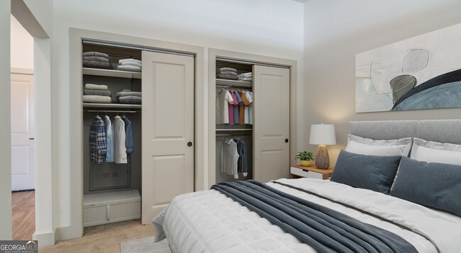 Building Photo - 1000 Rea Dr SW