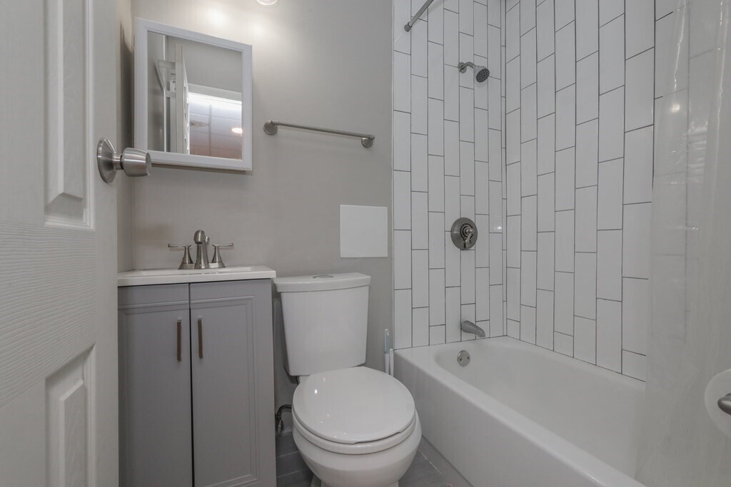 Building Photo - 16 Aberdeen St