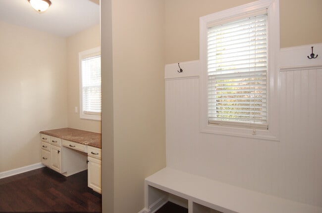 Back entry Hall - 4832 Millens Bay Ct