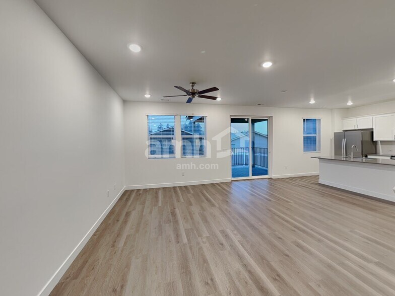 Building Photo - 8560 47th Pl NE