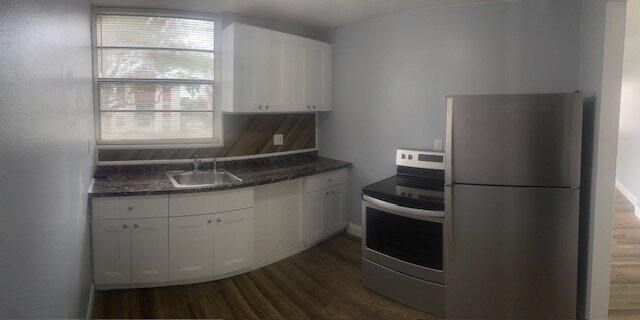 Building Photo - Spacious 3 bedroom 2 1/2 Condo