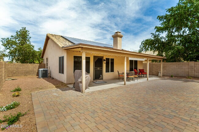 Building Photo - 7415 W Crest Ln