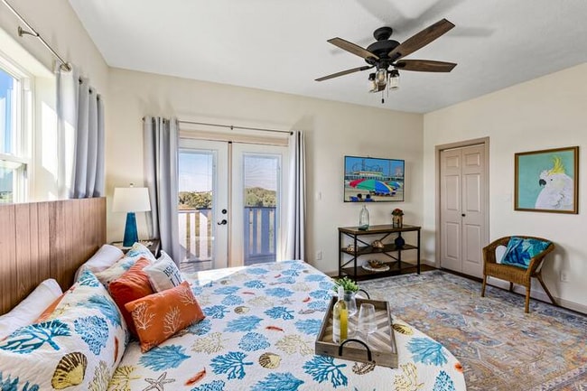 Building Photo - 14204 Miramar Dr