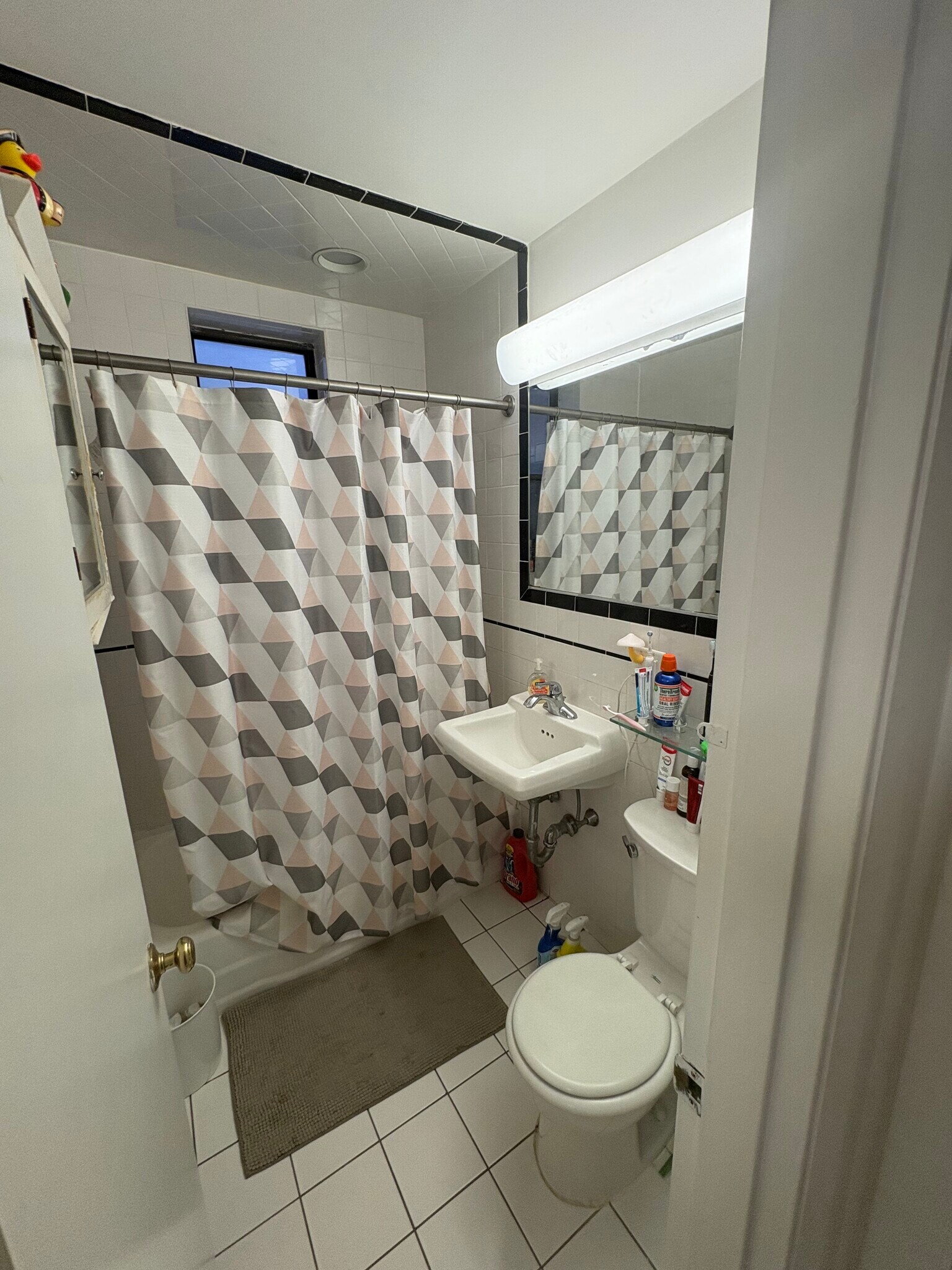 Building Photo - 41 Symphony Rd