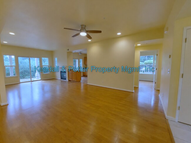 Building Photo - Spacious Ground-Floor 3BD/2BA Condo in Prime Scotts Valley Location