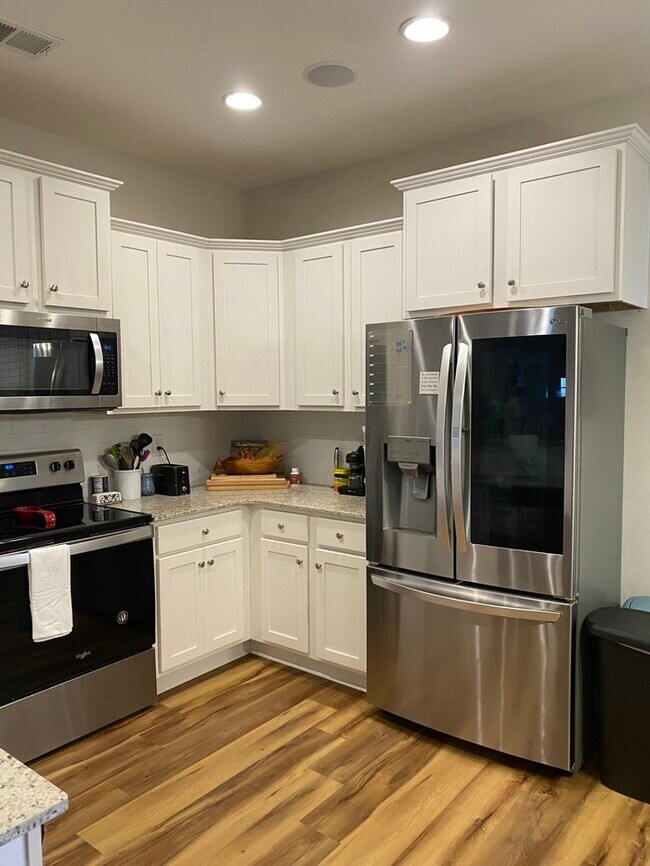 Building Photo - 158 Silver Run Pl