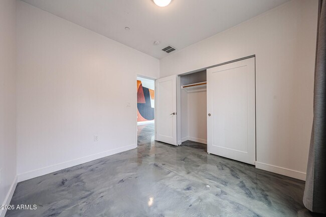 Building Photo - 7526 E Coolidge St