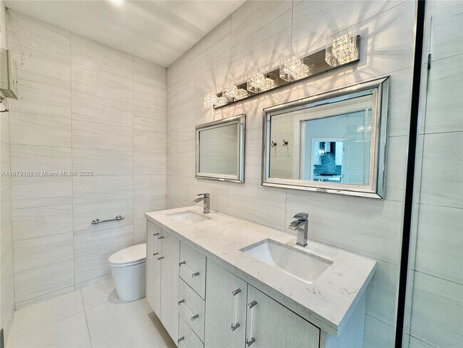 Building Photo - 16420 Sapphire St