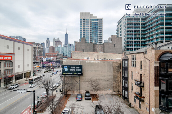 Building Photo - 411 W Chicago Ave