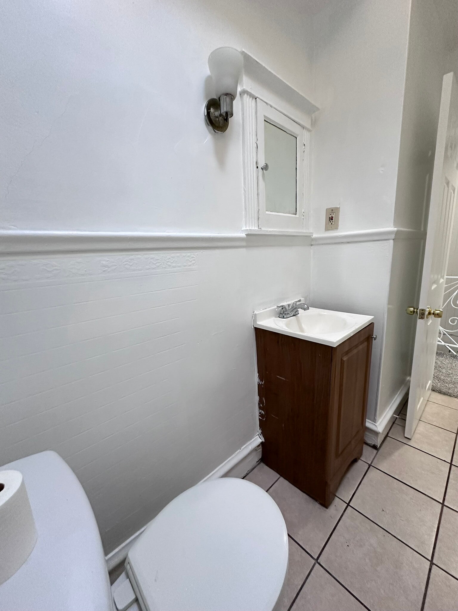 Building Photo - 2620 Sylmar St