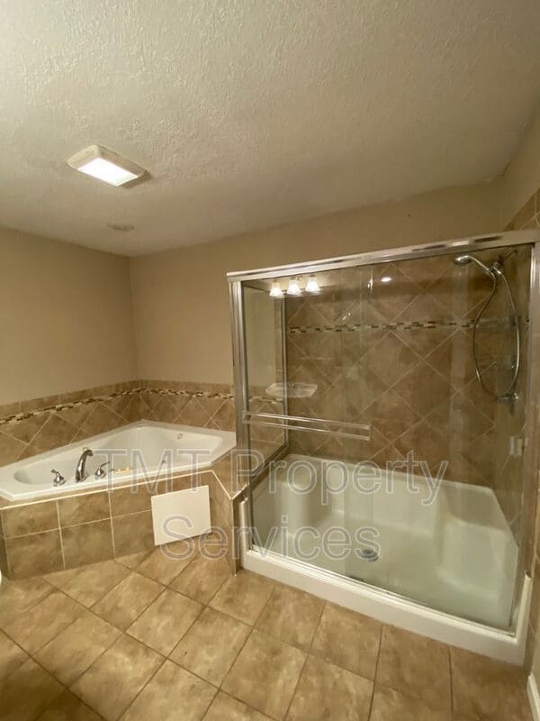 Building Photo - 10087 Emerald Grove Dr