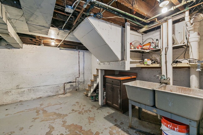 Building Photo - 126 Park Ave