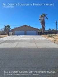Building Photo - 58439 Palisade Dr