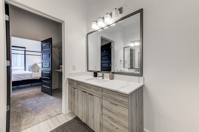 Building Photo - 1075 Peachtree Rd