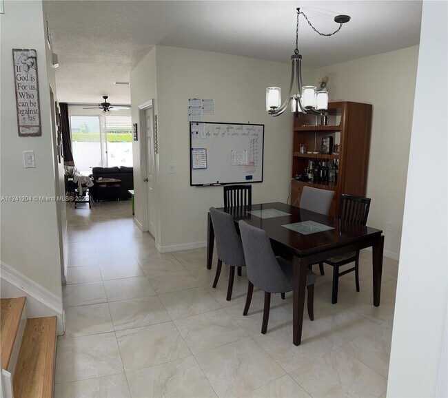 Building Photo - 803 SW 118th Ave