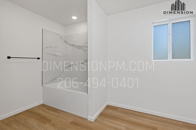 Building Photo - 17517 29th Ave E