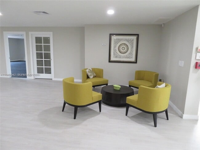 Building Photo - 8065 SW 107th Ave