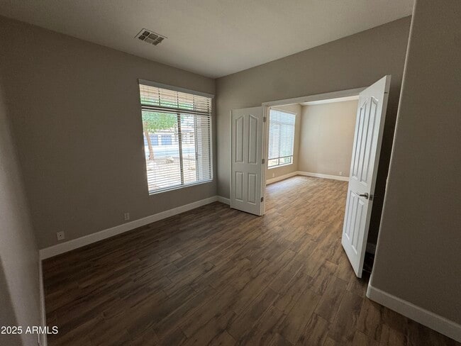 Building Photo - 1710 E Tradewind Ct