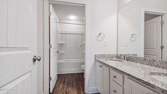 Building Photo - 310 Confidence Wy