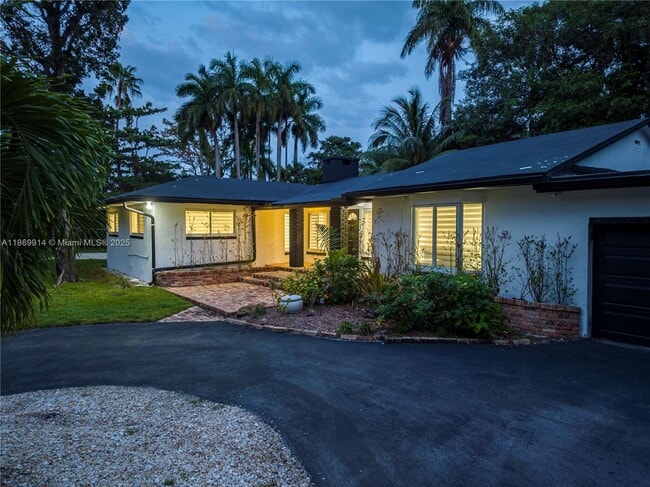 Building Photo - 2100 SW 28th Way