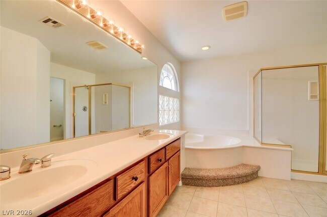 Building Photo - 10931 Carberry Hill St