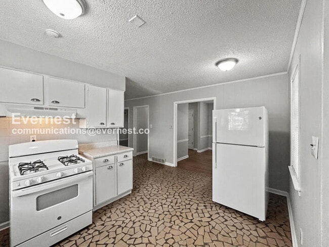 Building Photo - 3199 Gina Dr