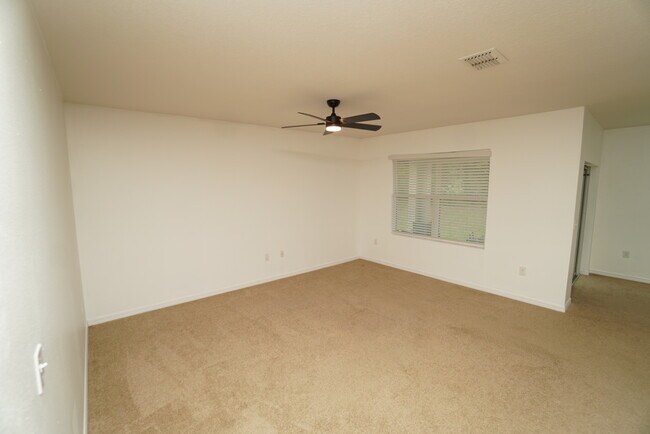 Building Photo - 128 Hickory Course Loop