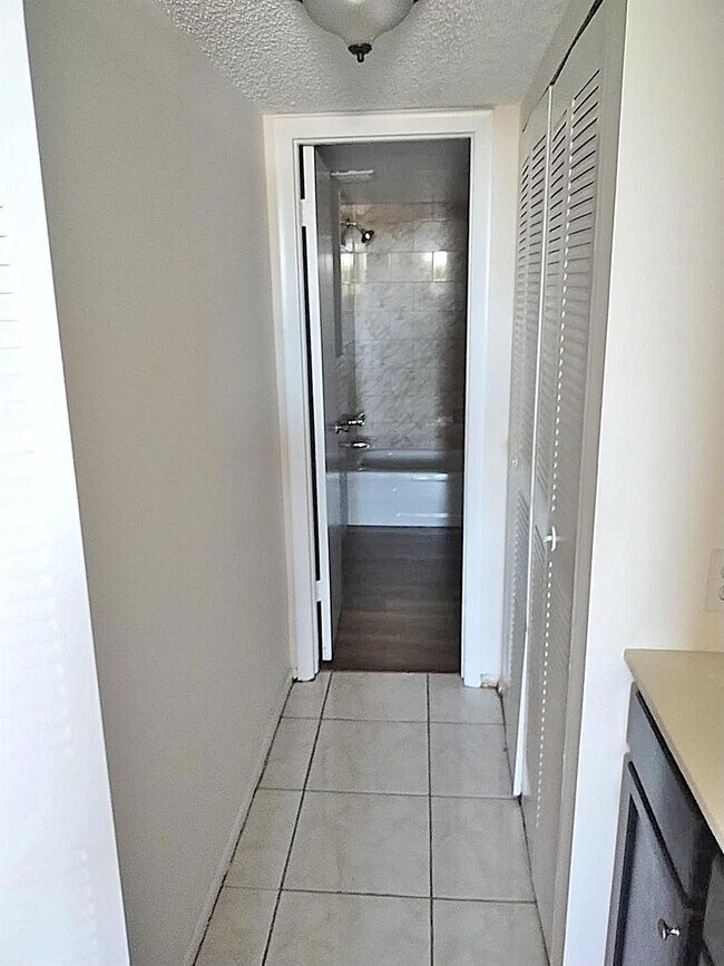 Building Photo - 2017 NW 46th Ave