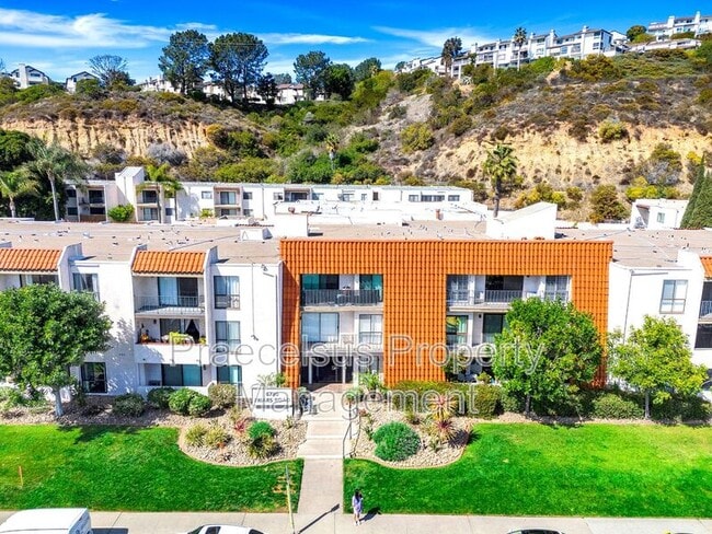 Building Photo - 6780 Friars Rd