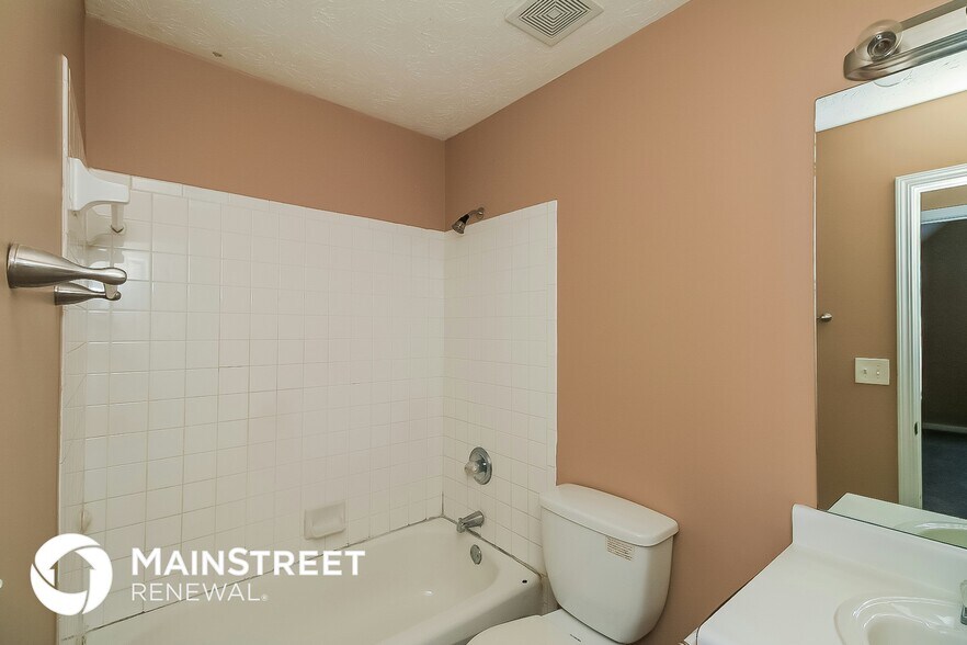 Building Photo - 2095 Sugar Creek Falls Ct