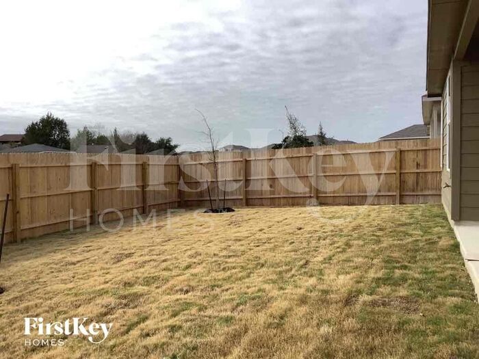 Building Photo - 14902 Bog Mill