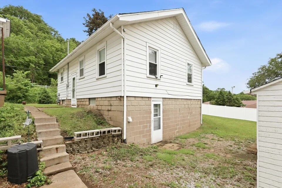 Building Photo - 1302 38th Avenue Dr