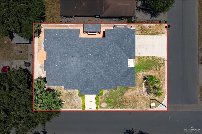 Building Photo - 604 Crystal Dr