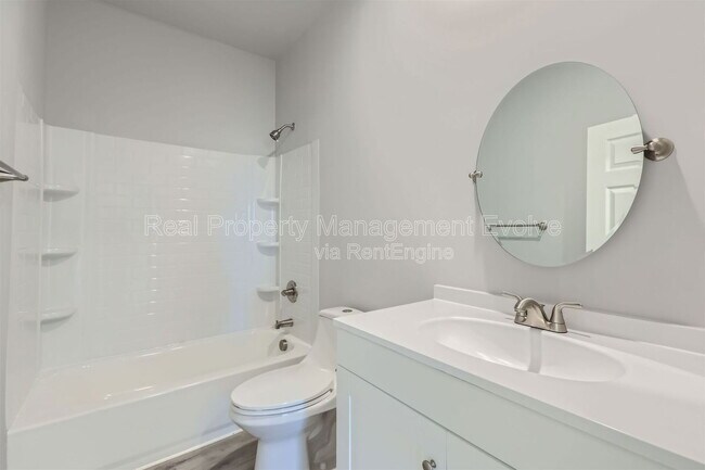 Building Photo - 7010 N 80th Ave