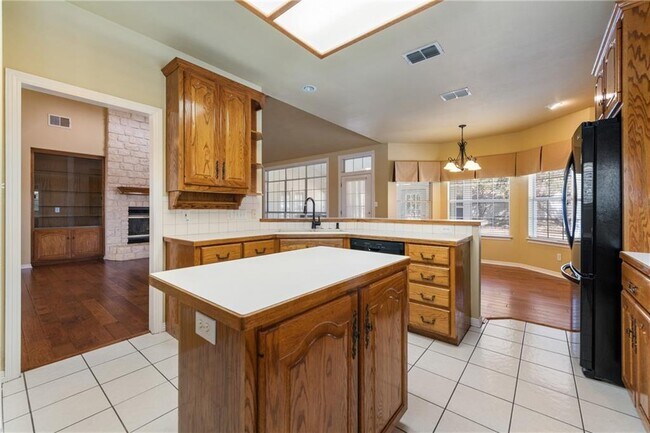Building Photo - 2550 Co Rd 233